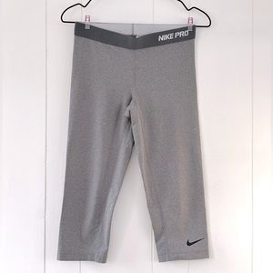 Nike Pro Combat Core Tight Capri Black Cool Grey Women’s M